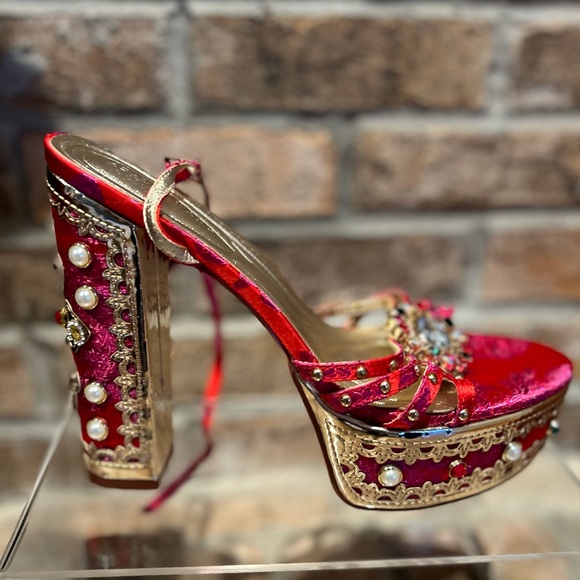 Azalea Wang Aline Gemstone Platform Sandal w/ Ankle Strap - Picture 5 of 11